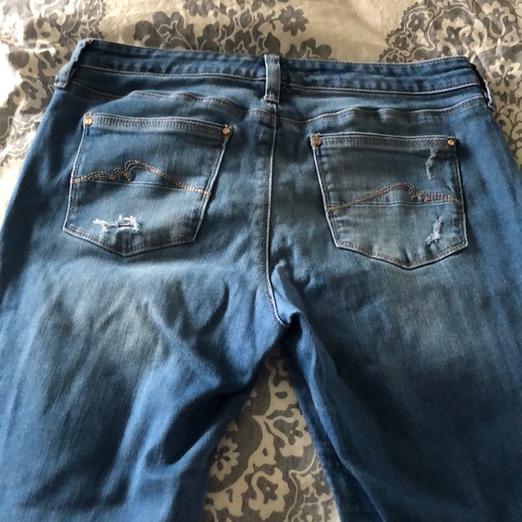 WHBM girlfriend jeans - Picture 2 of 2